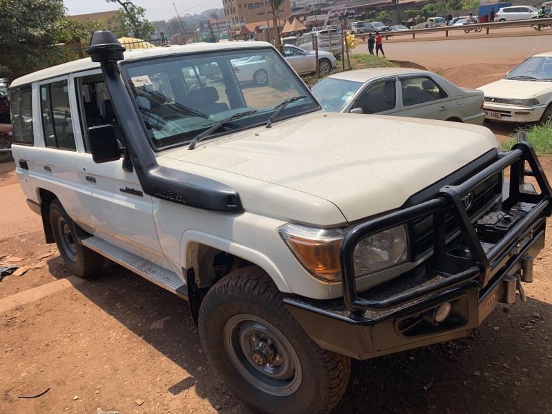 4x4 Landcruiser LX Hardtop Rental in Uganda, Tanzania & Kenya